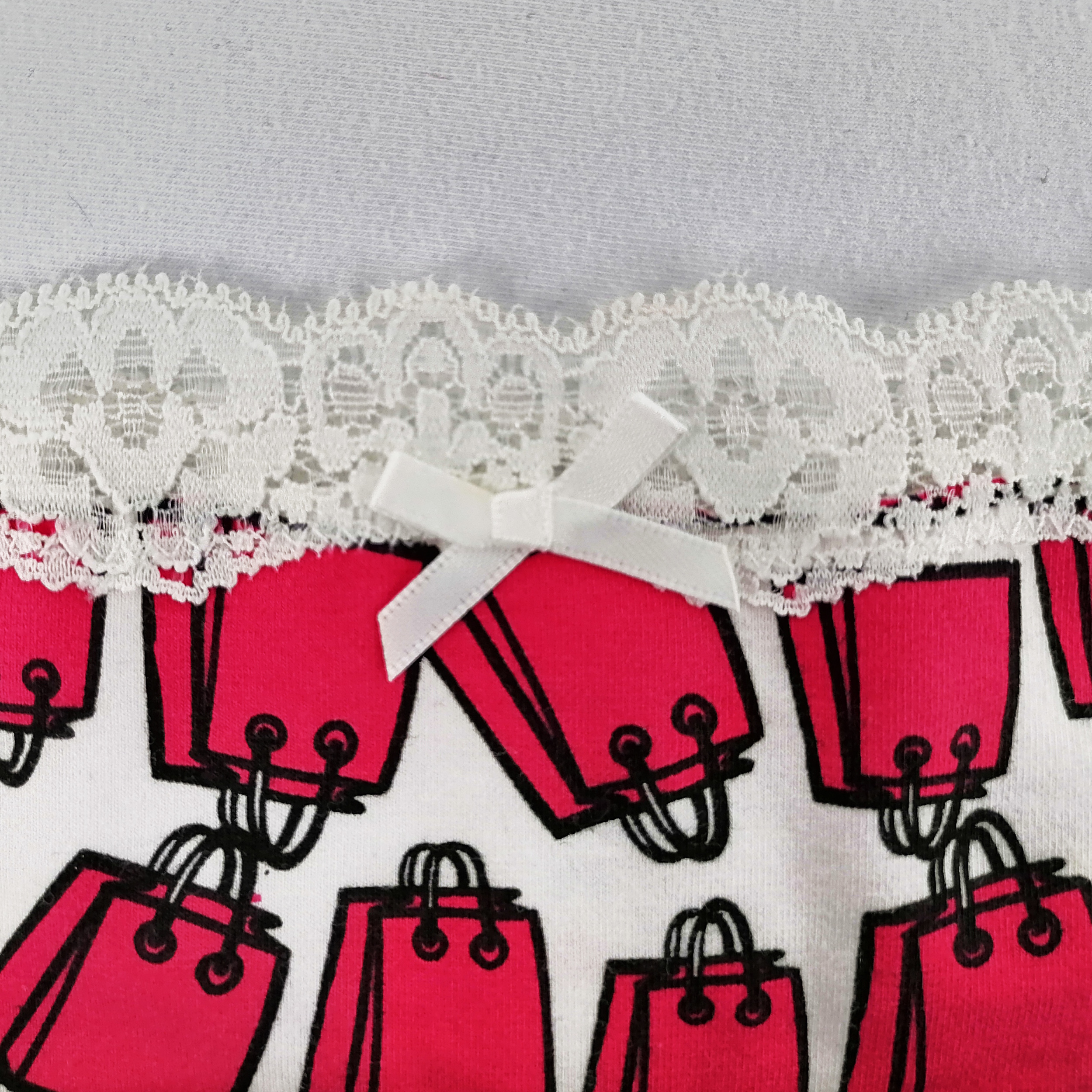 OEM customized print sexy lace elastic fashion girls' lingerie thongs